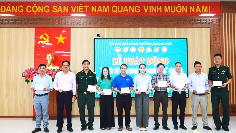 Phong trào “Gửi tiết kiệm chung tay vì người nghèo” nhận được sự hưởng ứng, tham gia tích cực của các cơ quan, đơn vị, tổ chức chính trị - xã hội. 