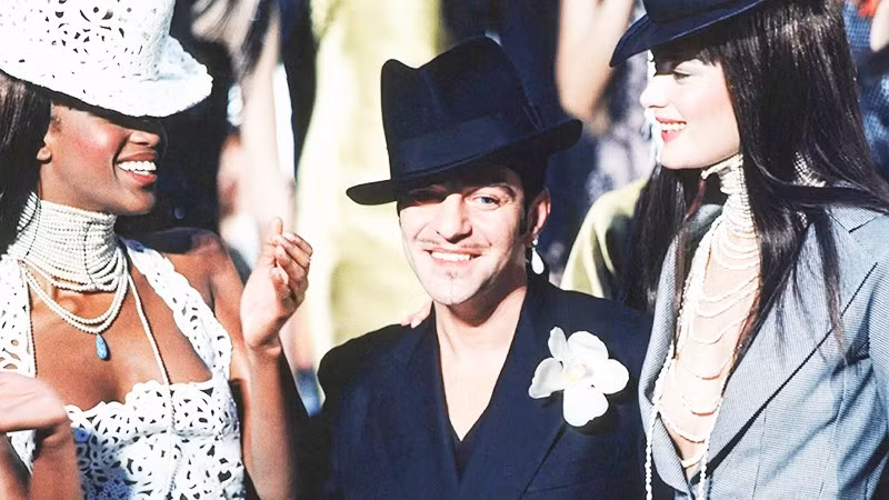 The Met kể gì về Galliano?