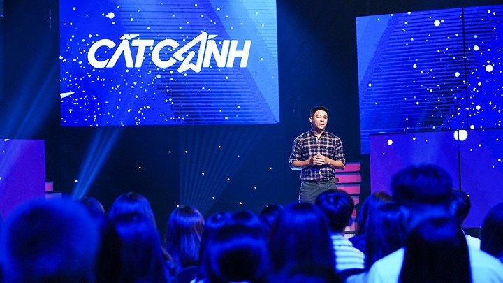 Nhà báo Nguyễn Tiến Anh Tuấn chia sẻ về nghề tại chương trình Cất cánh (VTV). 162.jpg