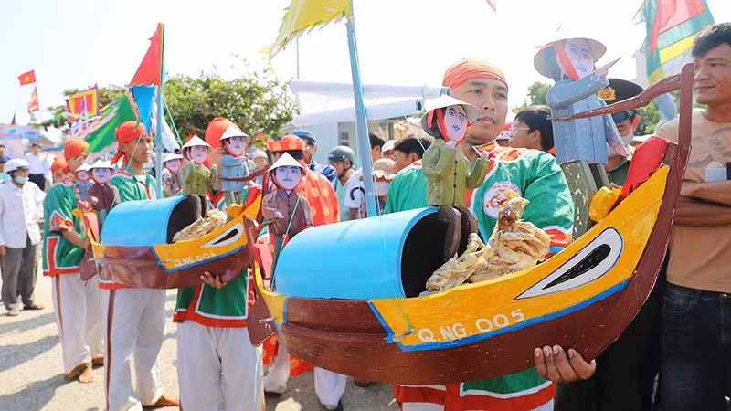 Nhiệt huyết của những người lính ra khơi năm xưa còn chảy vào lớp người hôm nay ở Lý Sơn.