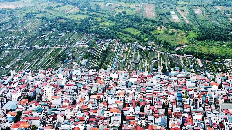 Cơ sở dữ liệu đất đai chưa cập nhật biến động kịp thời, cùng việc thiếu minh bạch trong quy hoạch, quản lý đã gây nên tình trạng chồng lấn giữa đất nông nghiệp và đất ở tại nhiều địa phương. Ảnh: LÊ MINH