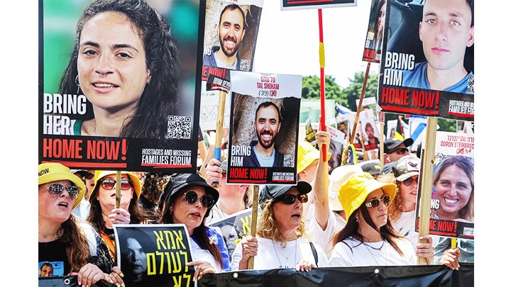 Tuần hành yêu cầu Chính phủ Israel giải cứu con tin. Ảnh: GETTYIMAGES