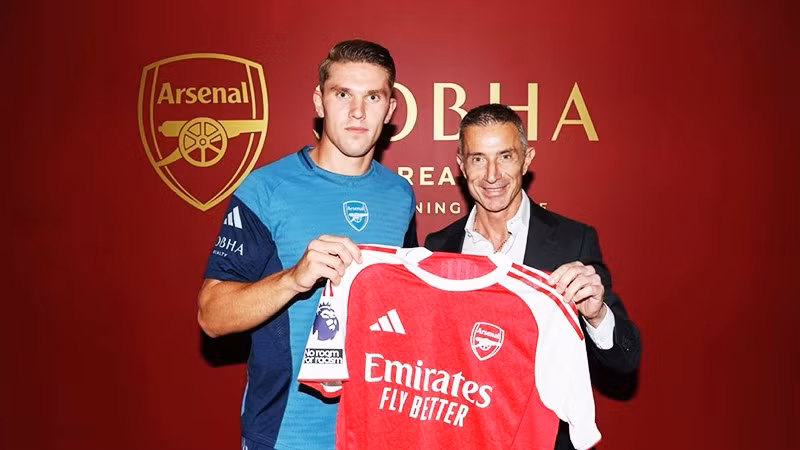 Gia nhập Arsenal, tân binh Viktor Gyokeres sẽ mang số 14, số áo từng thuộc về huyền thoại Thierry Henry.