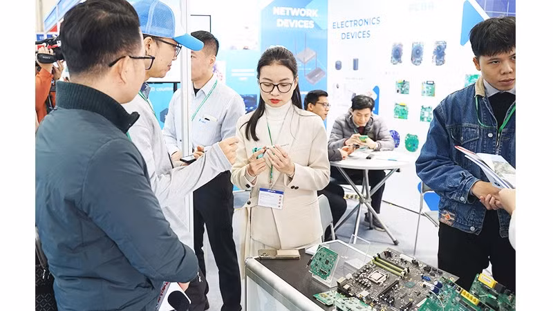 Mặt hàng chíp điện tử có cơ hội tăng tốc mạnh mẽ, góp phần nâng cao vị thế doanh nghiệp Việt trong chuỗi cung ứng toàn cầu. Ảnh: NAM ANH