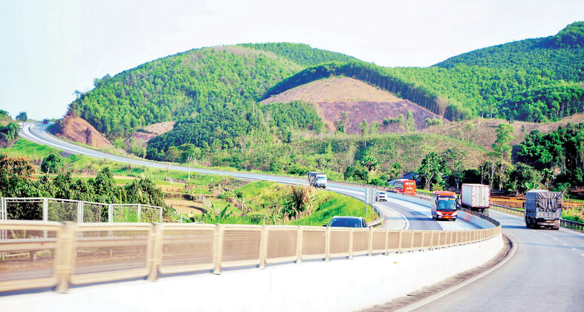 Cao tốc Nội Bài - Lào Cai. Ảnh: Hải Nam