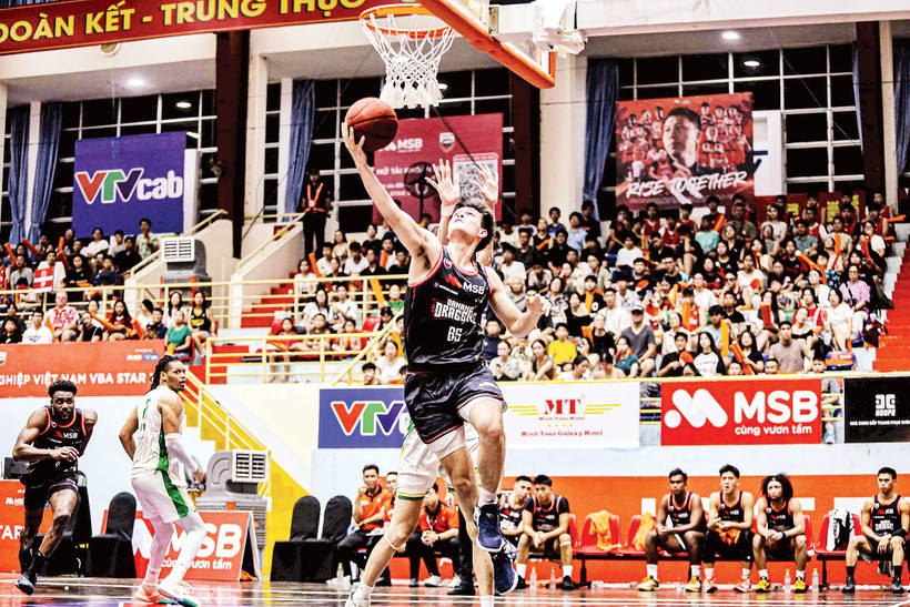 Huỳnh Andre Minh Triết thi đấu nổi bật trong màu áo của Danang Dragons. Ảnh: VBA