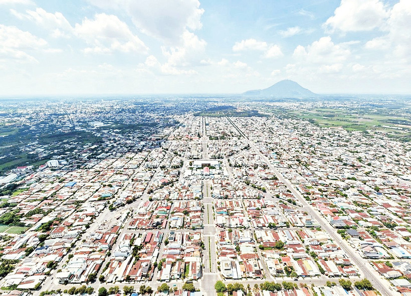 Toàn cảnh phường Long Hoa, tỉnh Tây Ninh nhìn từ trên cao. 