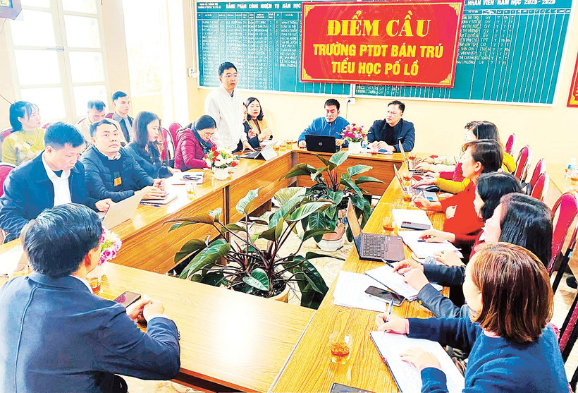 Nhiều chương trình hội thảo trực tuyến được tổ chức để nâng cao chất lượng công tác giảng dạy. Ảnh: Sở Giáo dục và Đào tạo tỉnh Tuyên Quang 