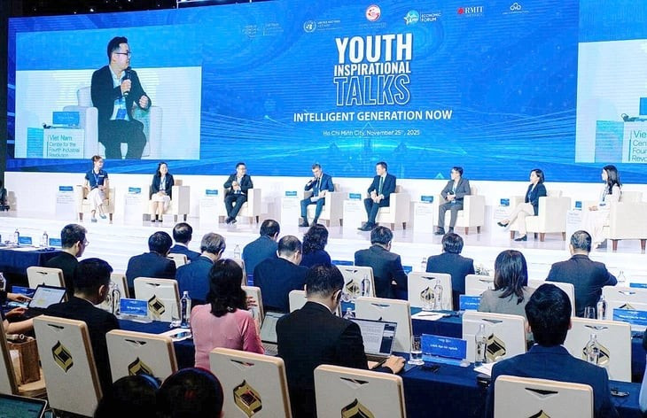 Talk show Intelligent Generation NOW (Thế hệ thông minh đương thời) nhấn mạnh vai trò của giới trẻ Thành phố Hồ Chí Minh và Việt Nam trong chủ đề “Chuyển đổi xanh trong kỷ nguyên số” .