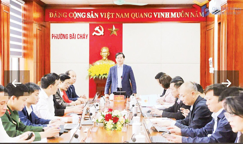 Đồng chí Vũ Quyết Tiến, Phó Bí thư Tỉnh ủy, Chủ tịch Ủy ban Mặt trận Tổ quốc tỉnh, Phó Chủ tịch Ủy ban Bầu cử tỉnh Quảng Ninh, đánh giá cao kết quả triển khai công tác chuẩn bị bầu cử tại phường Bãi Cháy.