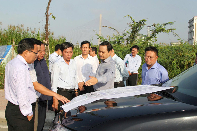 Lãnh đạo tỉnh Vĩnh Long kiểm tra quy hoạch tại Khu công nghiệp Bình Minh, thị xã Bình Minh.