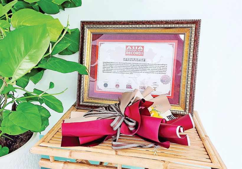 Bằng công nhận kỷ lục.