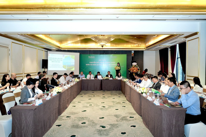 Hội thảo “Chuyển đổi năng lượng xanh nhìn từ Nghị quyết 70 của Bộ Chính trị”.