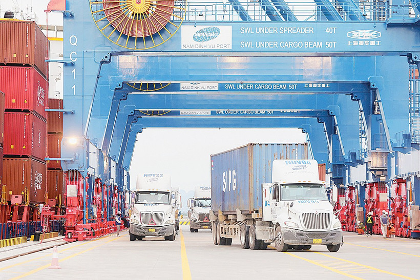 Hải Phòng đang phát huy vai trò là trung tâm logistics hàng đầu miền Bắc. Ảnh: Khiếu Minh