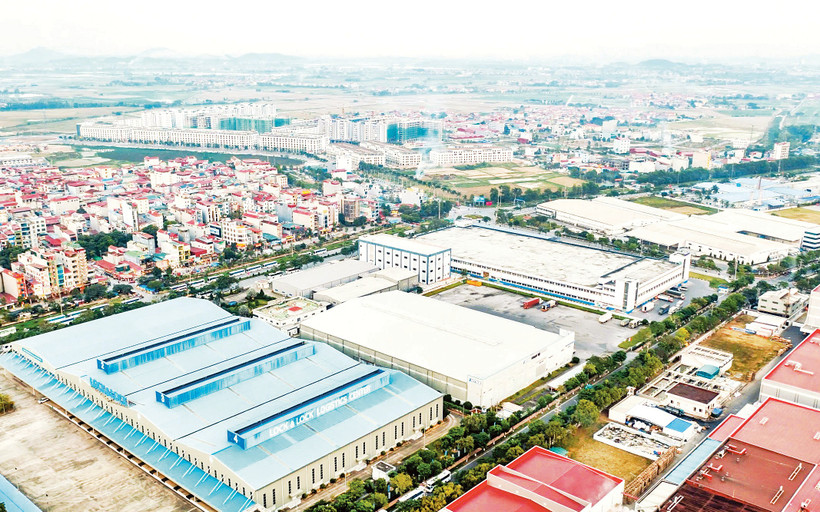 Phục vụ nhu cầu nhà ở của công nhân và chuyên gia làm việc tại Nhà máy Samsung (xã Yên Trung, tỉnh Bắc Ninh), các dự án nhà ở hiện đại, đa dụng đã được xây dựng ở các vị trí liền kề. Ảnh: Thành Đạt