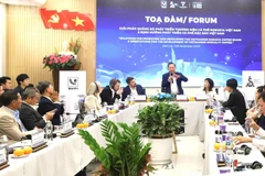 Quang cảnh buổi tọa đàm.