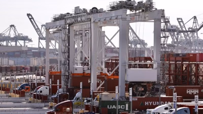 Quang cảnh cảng hàng hóa ở Los Angeles, California, Mỹ. (Ảnh: THX/TTXVN)