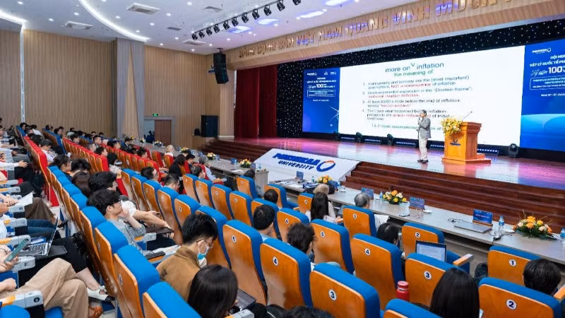 Toàn cảnh Hội nghị Vật lý quốc tế Phenikaa 2025.