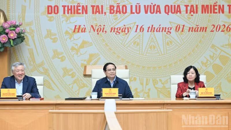 Thủ tướng Chính phủ Phạm Minh Chính chủ trì Hội nghị tổng kết "Chiến dịch Quang Trung". (Ảnh: TRẦN HẢI)