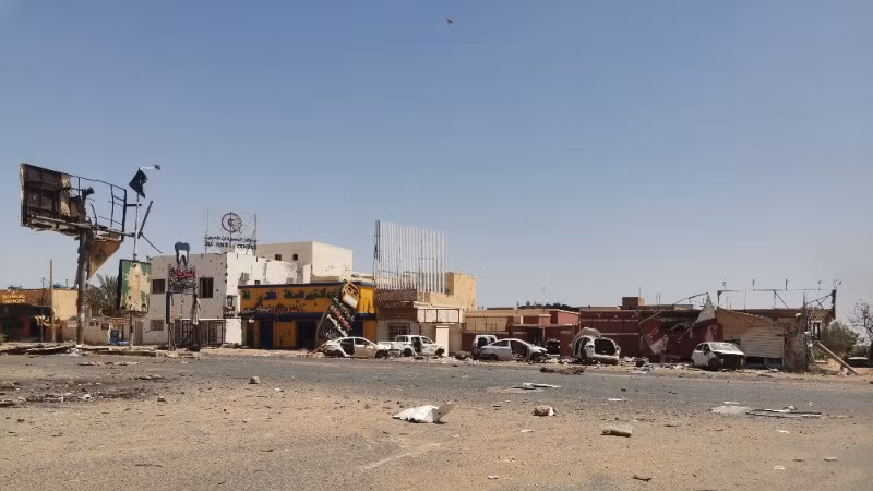 Hiện trường vụ tấn công tại một khu chợ ở Omdurman, Sudan. (Ảnh: THX/TTXVN)