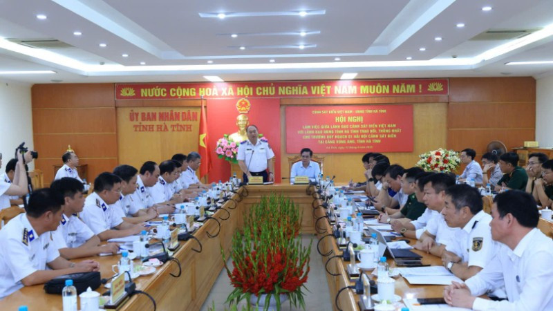 Quang cảnh buổi làm việc.