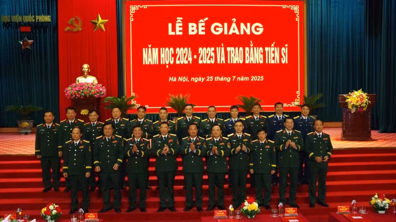 Lễ bế giảng năm học 2024-2025 tại Học viện Quốc phòng. 