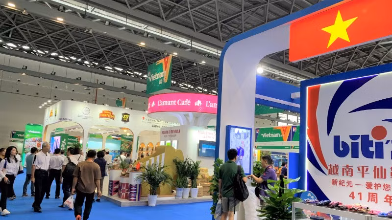 Gian hàng Việt Nam tại một hội chợ lớn ở Trung Quốc (Ảnh minh họa)