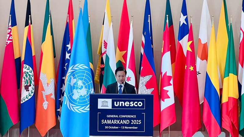 Thứ trưởng Ngoại giao Ngô Lê Văn phát biểu tại Phiên toàn thể Kỳ họp Đại hội đồng UNESCO lần thứ 43.