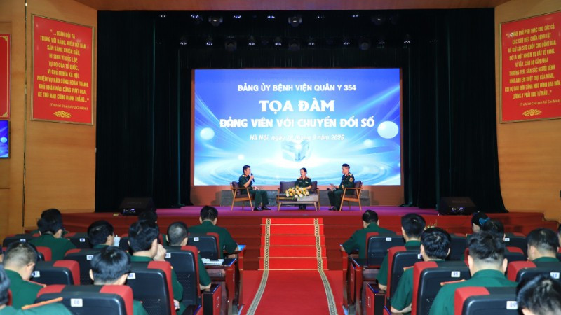 Quang cảnh tọa đàm.