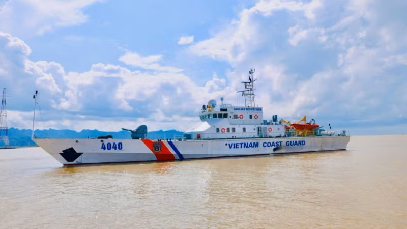 Tàu CSB 4040 chạy thử nghiệm đường dài trên biển.