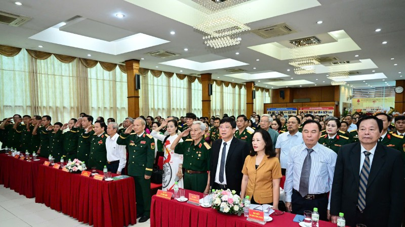 Mít tinh kỷ niệm 15 năm thành lập Hội Hỗ trợ gia đình liệt sĩ Việt Nam.