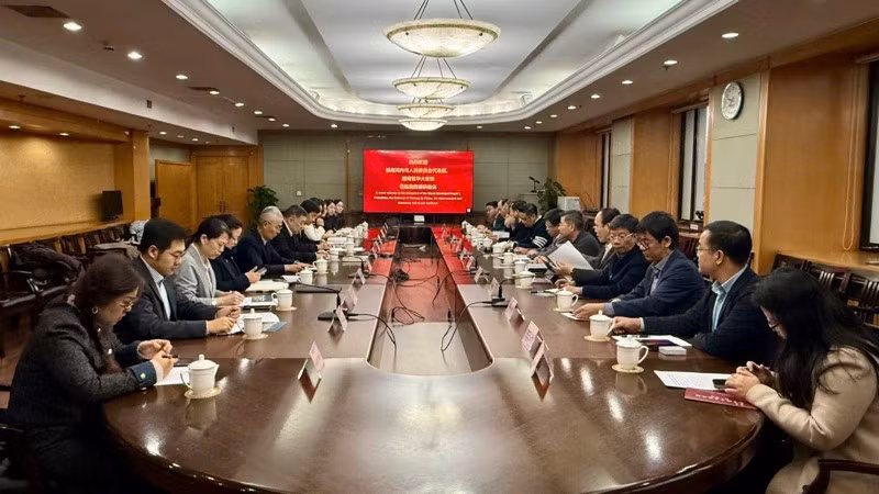 Đoàn công tác thành phố Hà Nội làm việc với Ban Quản lý Khu đô thị vệ tinh Thông Châu.