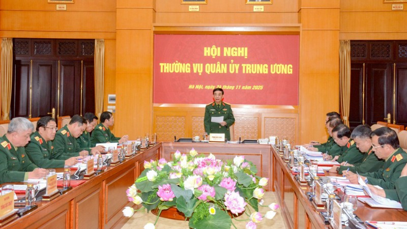 Đại tướng Phan Văn Giang, Ủy viên Bộ Chính trị, Phó Bí thư Quân ủy Trung ương, Bộ trưởng Quốc phòng phát biểu chỉ đạo tại hội nghị.