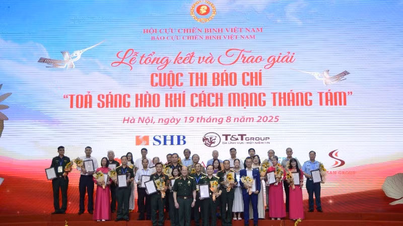 Tổng kết, trao giải Cuộc thi báo chí "Tỏa sáng hào khí Cách mạng Tháng Tám".