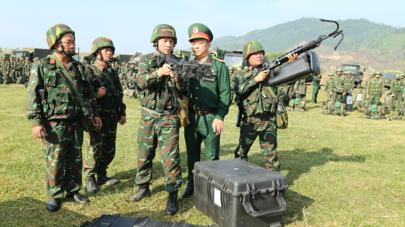 Thủ trưởng Bộ Tư lệnh Quân khu 5 kiểm tra đơn vị làm nhiệm vụ trực sẵn sàng chiến đấu