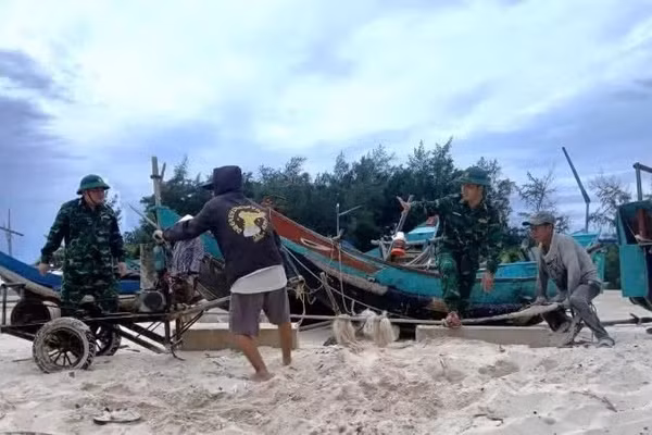 Ban Chỉ đạo Phòng thủ dân sự quốc gia ban hành công điện yêu cầu các địa phương khu vực đông bắc bộ, Thanh Hóa cùng các bộ, ngành khẩn trương triển khai các biện pháp ứng phó với bão số 1 năm 2026. 