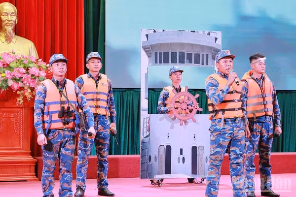 Các đội thể hiện phần thi tuyên truyền viên trẻ.