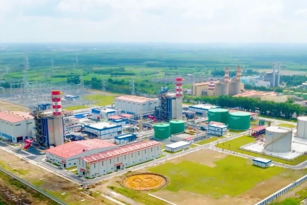 Lan tỏa dòng điện xanh thắp sáng giấc mơ Việt Nam hùng cường.