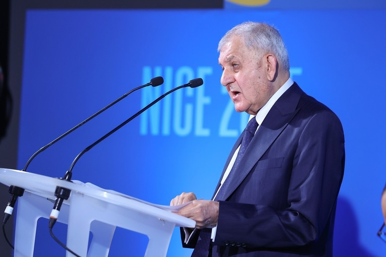 Tổng thống Iraq, ông Abdul Latif Rashid hoan nghênh các nỗ lực tập thể, hợp tác quốc tế để bảo vệ, phát triển các vùng đồng bằng châu thổ, ứng phó với các thách thức từ biến đổi khí hậu. ( Ảnh: VGP/NHẬT BẮC) chau-3.jpg