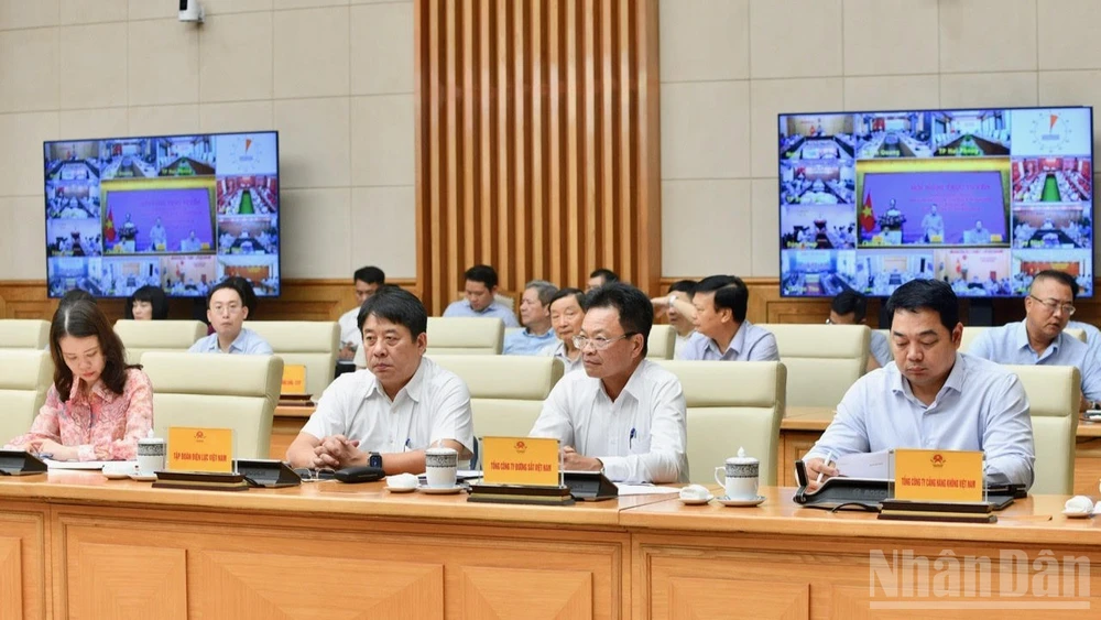 Lãnh đạo các bộ, ngành, tập đoàn, tổng công ty tham dự hội nghị. (Ảnh: Thanh Giang) Lãnh đạo các bộ, ngành, tập đoàn, tổng công ty tham dự hội nghị. (Ảnh: Thanh Giang)