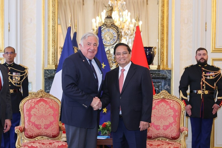Thủ tướng Phạm Minh Chính và Chủ tịch Thượng viện Gérard Larcher. (Ảnh: VGP/Nhật Bắc)