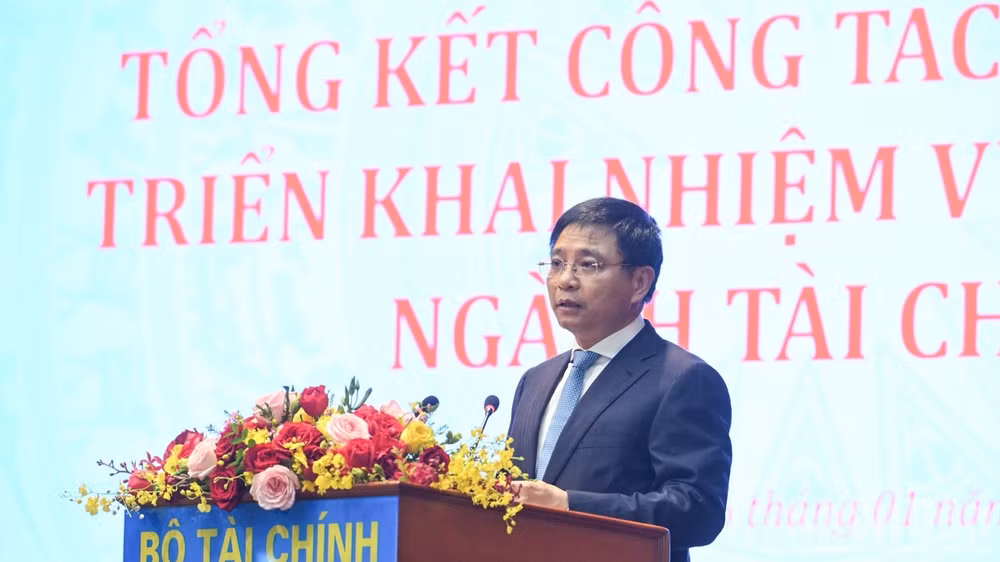 Bộ trưởng Tài chính Nguyễn Văn Thắng phát biểu ý kiến tại hội nghị. (Ảnh: TRẦN HẢI)