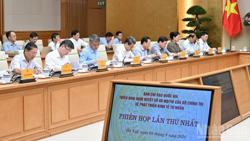 Lãnh đạo các bộ, ngành, các đại biểu tham dự phiên họp. (Ảnh: Trần Hải) ndo_br_b3-2277.jpg