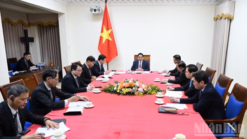 Quang cảnh cuộc điện đàm. (Ảnh: Trần Hải).