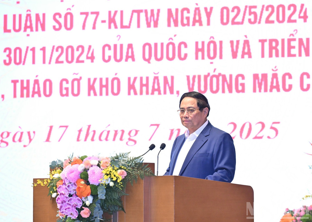 Thủ tướng Phạm Minh Chính phát biểu ý kiến kết luận hội nghị. (Ảnh: TRẦN HẢI) ndo_br_a3.jpg