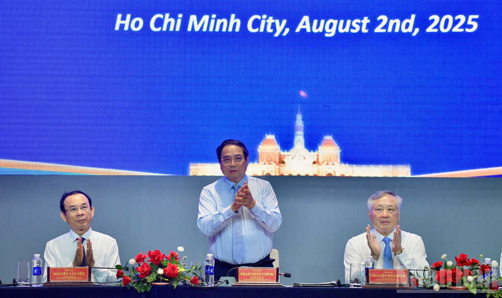 Thủ tướng Chính phủ Phạm Minh Chính chủ trì Hội nghị triển khai Nghị quyết của Quốc hội về Trung tâm tài chính quốc tế tại Việt Nam. (Ảnh: Thanh Giang)