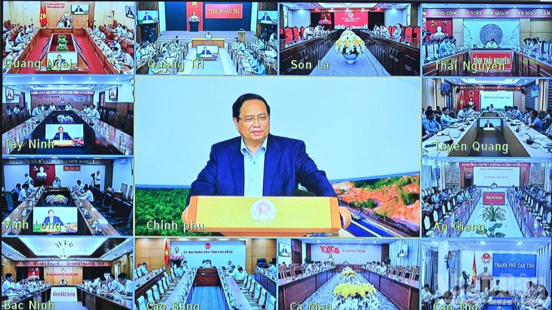 Hội nghị được truyền trực tuyến đến 26 tỉnh, thành phố có các dự án giao thông trọng điểm. (Ảnh: Trần Hải) ndo_br_a6-1351.jpg