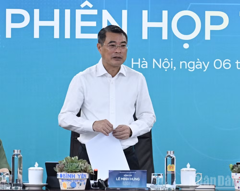 Thủ tướng Chính phủ Lê Minh Hưng - Trưởng Ban Chỉ đạo An ninh mạng quốc gia phát biểu ý kiến chỉ đạo tại phiên họp. (Ảnh: Trần Hải)