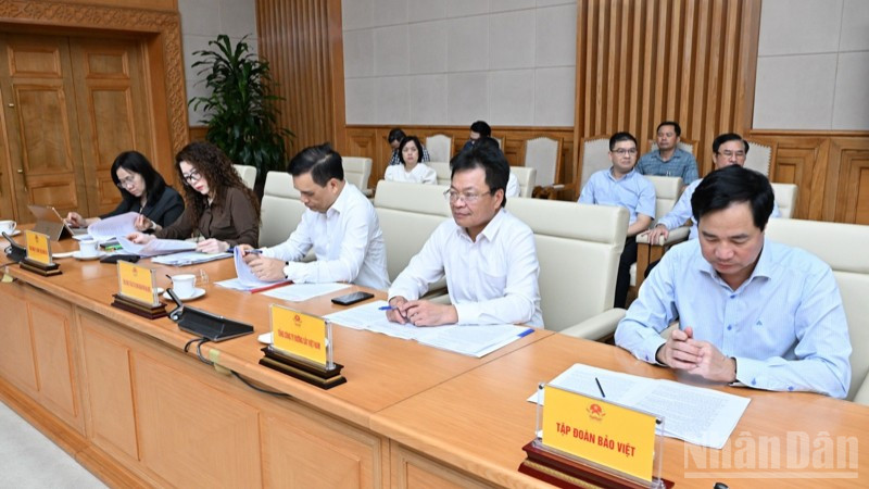 Đại diện lãnh đạo các tập đoàn, tổng công ty nhà nước tham dự hội nghị. (Ảnh: TRẦN HẢI) ndo_br_a7-1600.jpg