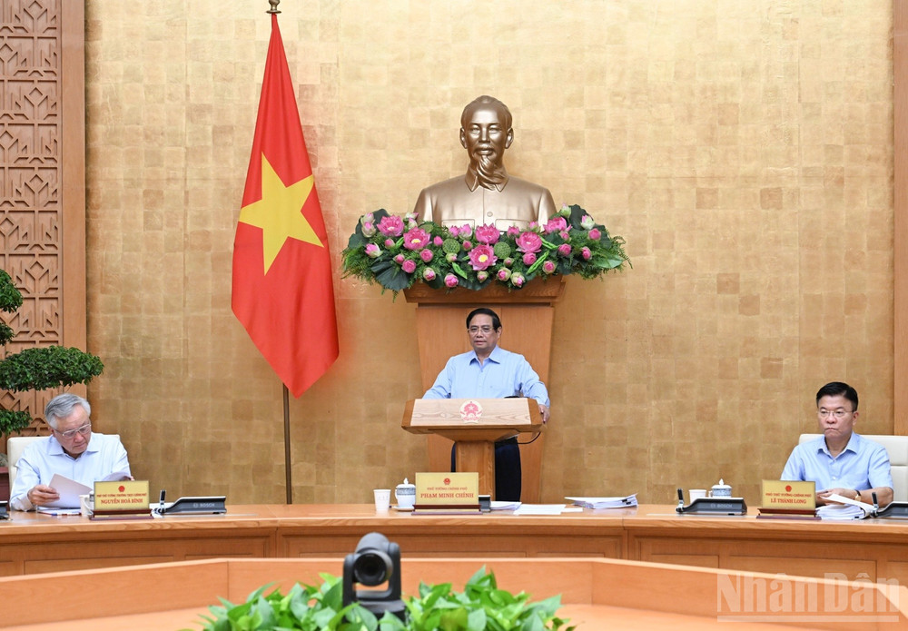 Thủ tướng Chính phủ Phạm Minh Chính chủ trì phiên họp Chính phủ thường kỳ tháng 7 trực tuyến với các tỉnh, thành phố trực thuộc Trung ương. (Ảnh: TRẦN HẢI)